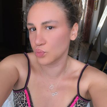 Özlem Aksu - Ücretsiz Türk İfşa İçeriği 32