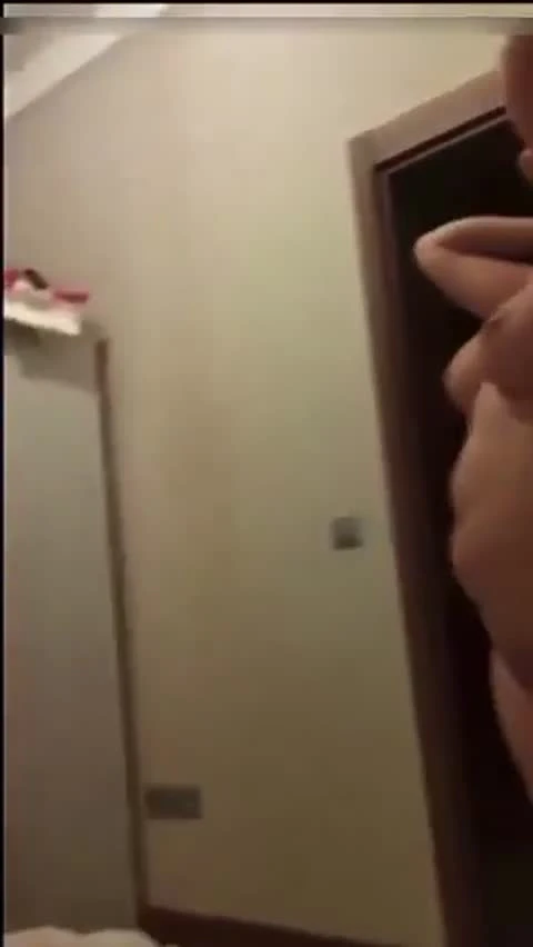 Ablasını mahallenin kekolarına siktiriyor