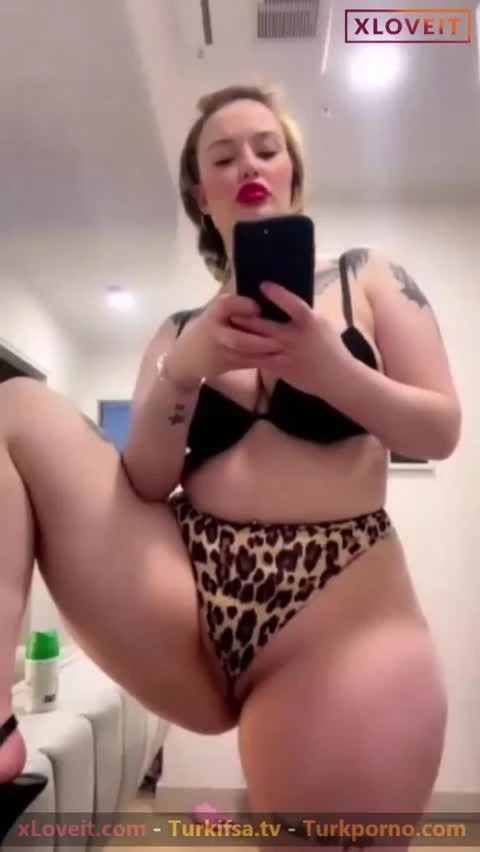 Arzu Yılmaz koca memeli milf kadından yayın ifşa