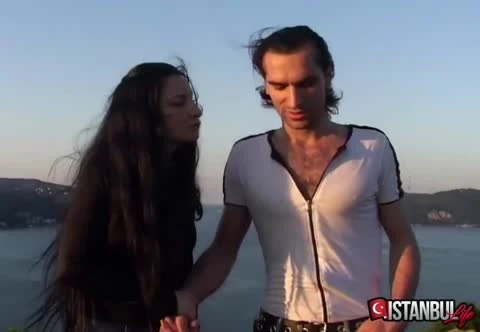Boğazda tanışıp evde anal sex yaptılar