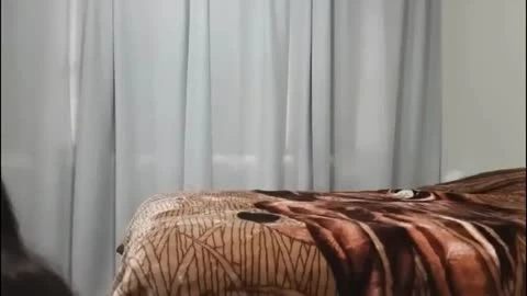Evli türbanlı komşuyu sikiyor
