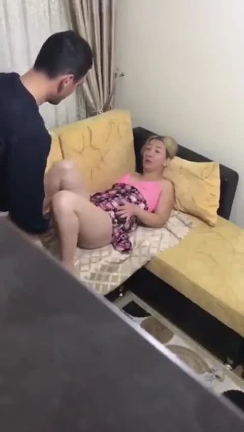 Sarışın karısını sikiyor