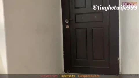 Tinyhotwife konulu konuşmalı porno Türk İfşa