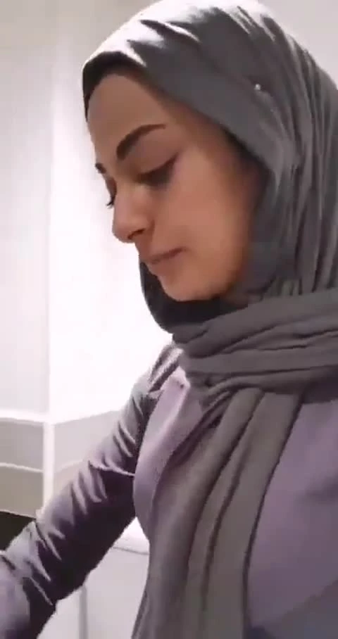 Türbanlının ağzını sikiyor