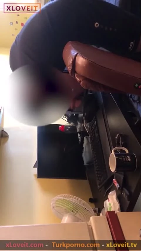 Fakfukturko eniştesine masaj yaptırtırken sikişmeye başlıyorlar