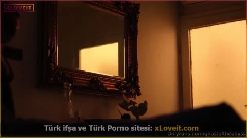 GhostoftheAbbys kölesine ayaklarını yalatıp ödül olarak memelerini yalatıyor