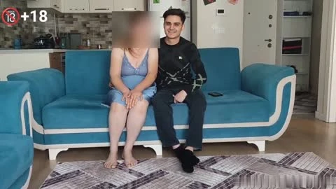 Karısı Nurten'i genç erkeğe teslim edip video çekiyor