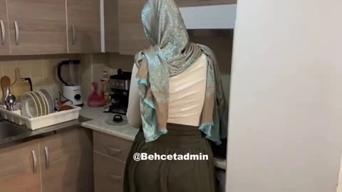 Türbanlı üvey annesini sikiyor - Konulu Türk Porno