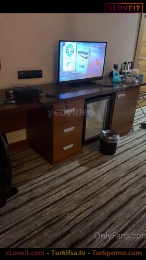 Yednul liseden kalma eteği giyiyor otele gidiyor